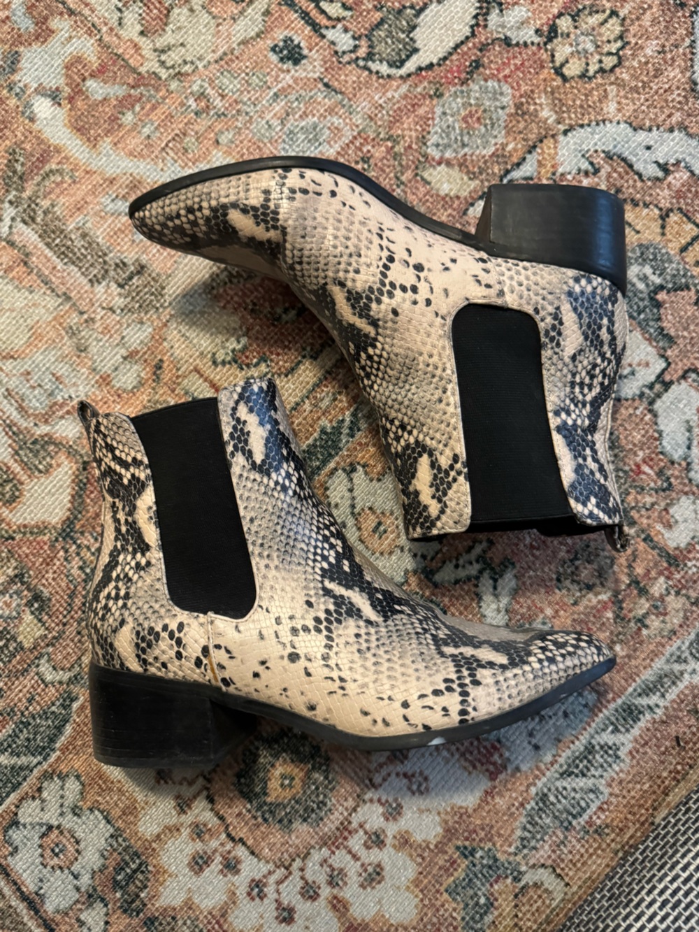 Snakeskin Chelsea Ankle Boots Size 8.5